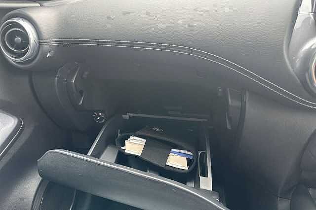 Nissan Juke 1.0 DiG-T 114 N-Connecta 5dr