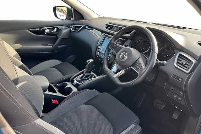Nissan Qashqai 1.3 DiG-T 160 N-Connecta 5dr DCT [Glass Roof Pack]