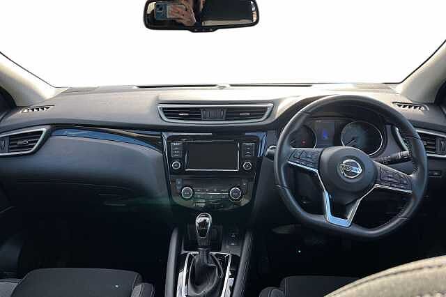 Nissan Qashqai 1.3 DiG-T 160 N-Connecta 5dr DCT [Glass Roof Pack]
