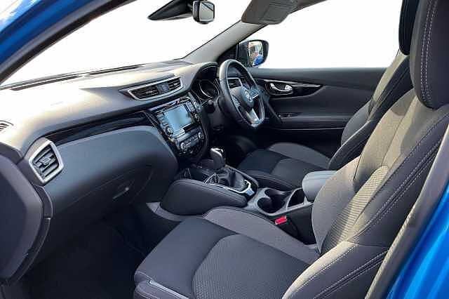 Nissan Qashqai 1.3 DiG-T 160 N-Connecta 5dr DCT [Glass Roof Pack]
