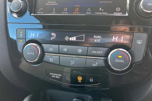 Nissan Qashqai 1.3 DiG-T 160 N-Connecta 5dr DCT [Glass Roof Pack]