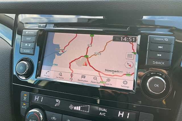 Nissan Qashqai 1.3 DiG-T 160 N-Connecta 5dr DCT [Glass Roof Pack]