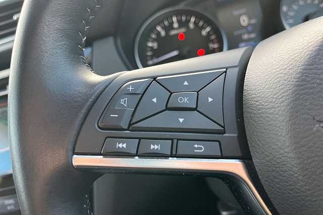 Nissan Qashqai 1.3 DiG-T 160 N-Connecta 5dr DCT [Glass Roof Pack]