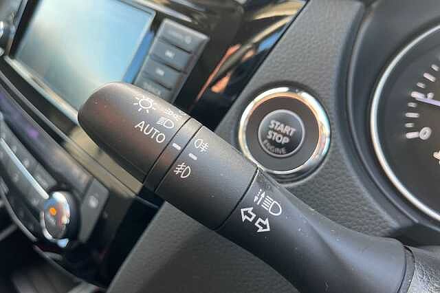 Nissan Qashqai 1.3 DiG-T 160 N-Connecta 5dr DCT [Glass Roof Pack]