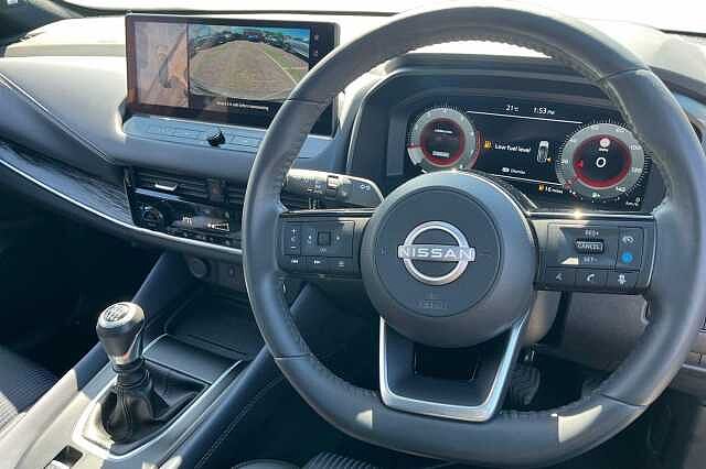 Nissan Qashqai 1.3 DiG-T MH Tekna [Bose] 5dr