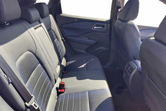 Nissan Qashqai 1.3 DiG-T MH Tekna [Bose] 5dr