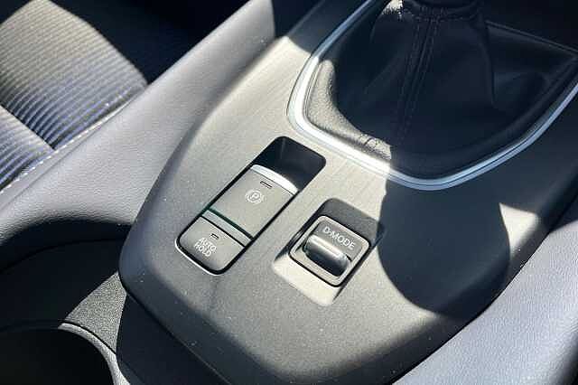 Nissan Qashqai 1.3 DiG-T MH Tekna [Bose] 5dr