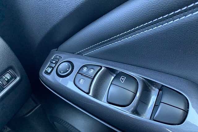 Nissan Juke 1.0 DiG-T 114 N-Connecta 5dr