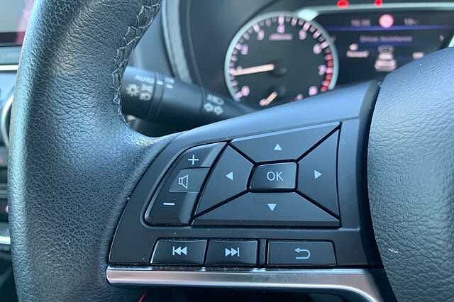 Nissan Juke 1.0 DiG-T 114 N-Connecta 5dr