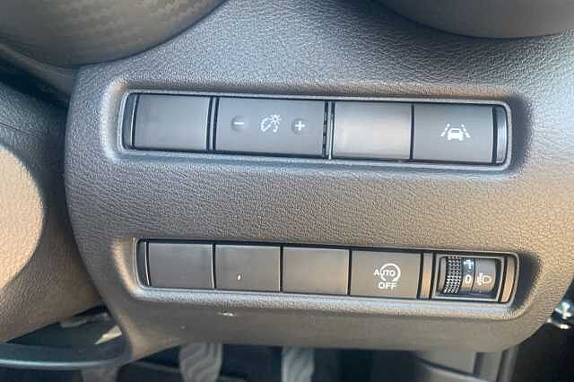 Nissan Juke 1.0 DiG-T 114 N-Connecta 5dr