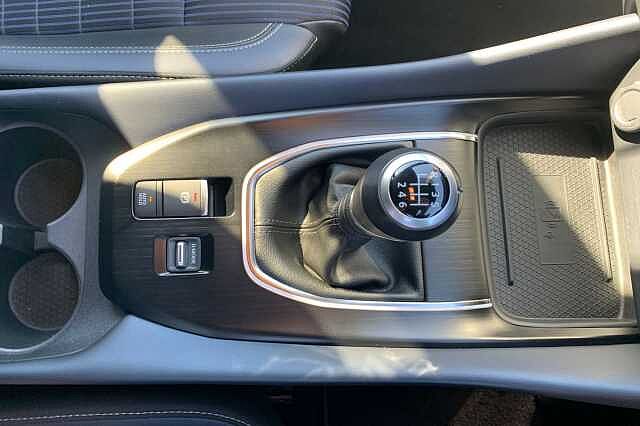 Nissan Qashqai 1.3 DiG-T MH Tekna 5dr