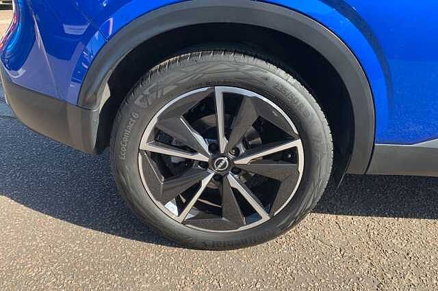 Nissan Qashqai 1.3 DiG-T MH Tekna 5dr