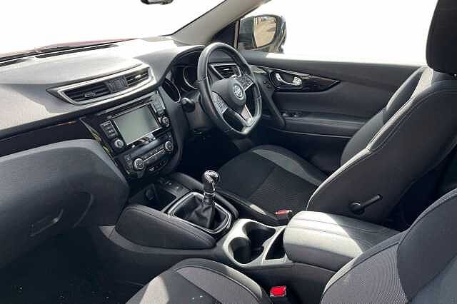 Nissan Qashqai 1.3 DiG-T Acenta Premium 5dr