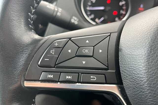 Nissan Qashqai 1.3 DiG-T Acenta Premium 5dr