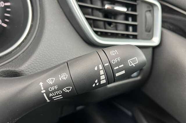 Nissan Qashqai 1.3 DiG-T Acenta Premium 5dr