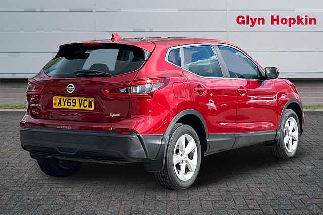 Nissan Qashqai 1.3 DiG-T Acenta Premium 5dr